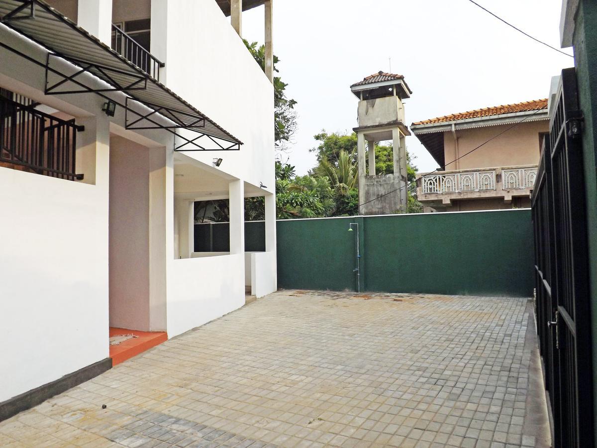 Hotel "Diana" Hikkaduwa Exterior photo