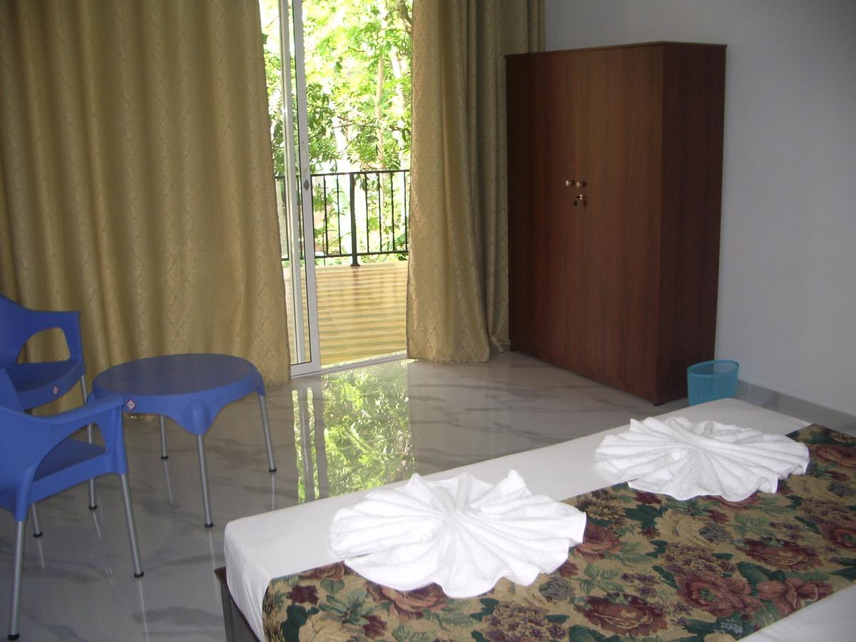 Hotel "Diana" Hikkaduwa Exterior photo